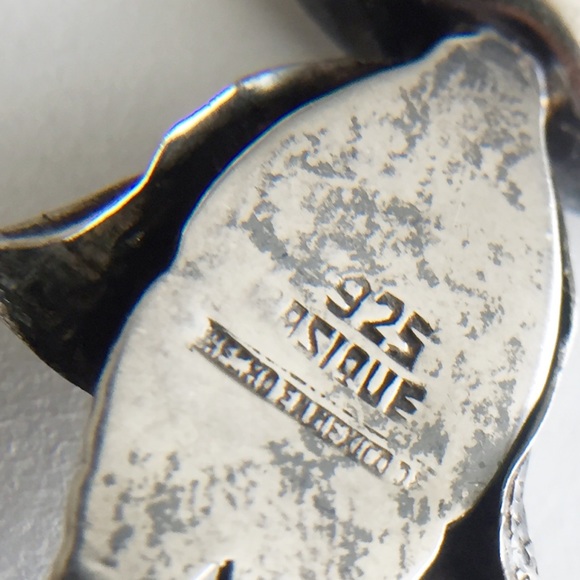 Sterling Silver vintage sombrero poncho man pendant necklace - Picture 5 of 10